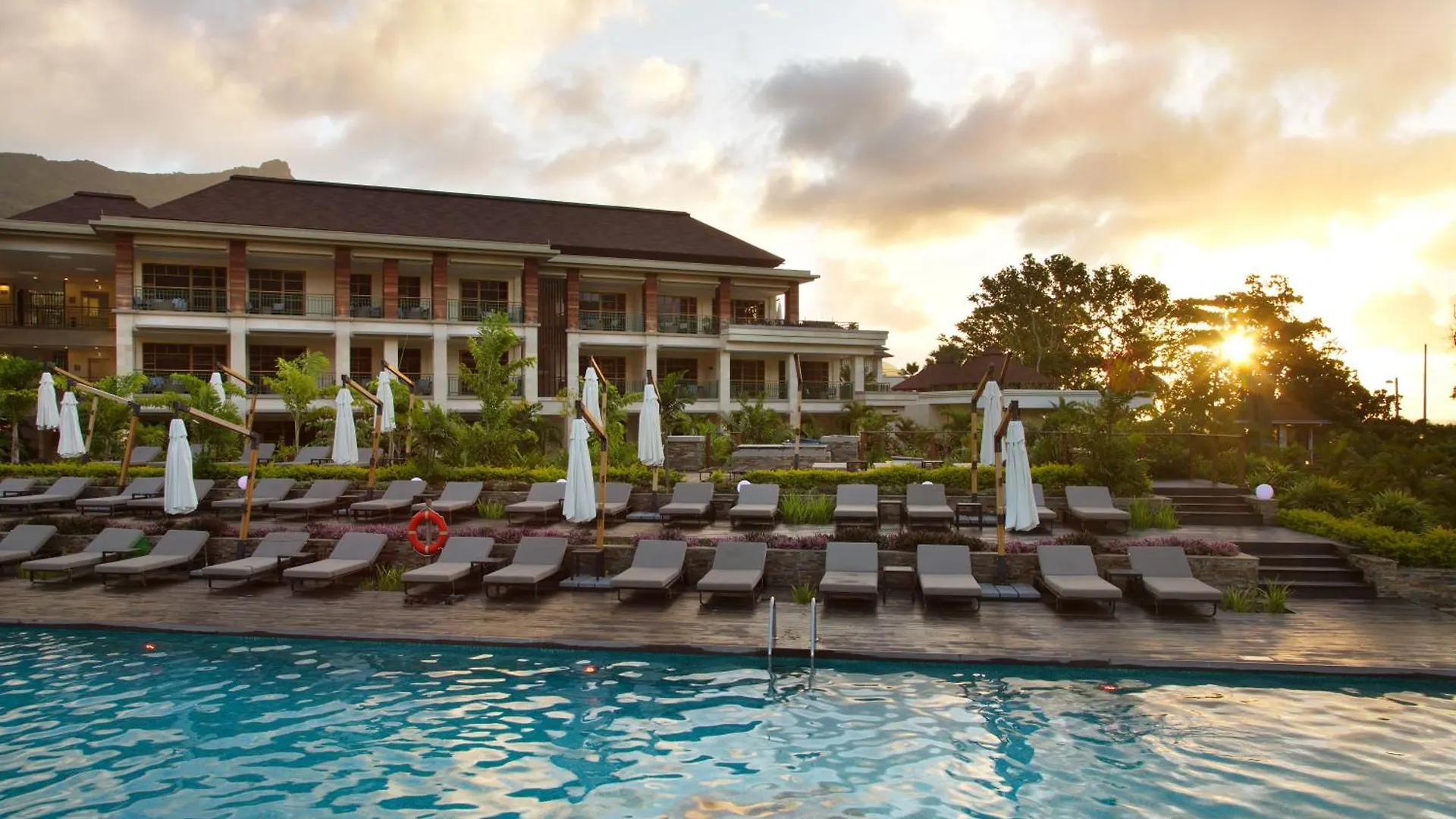 Savoy Seychelles Resort&Spa Beau Vallon  5*, Beau Vallon (Mahe)